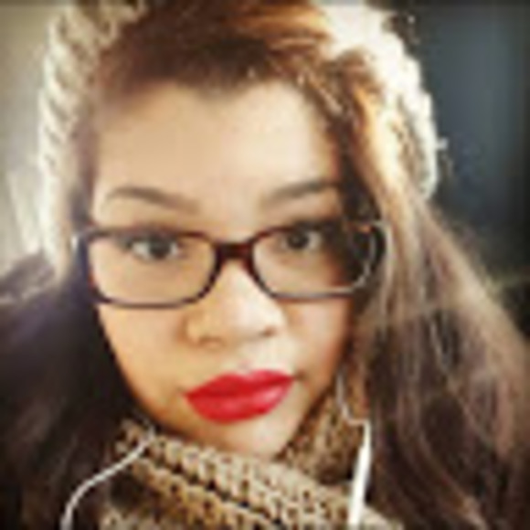 Meet your Posher, Jennifer - Picture 1 of 1